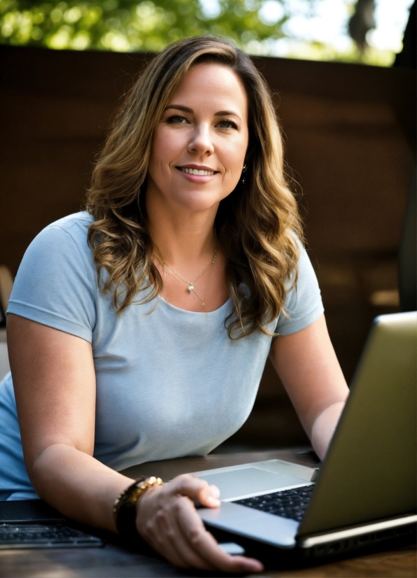 Computer, Hand, Smile, Daytime, Personal Computer, Netbook