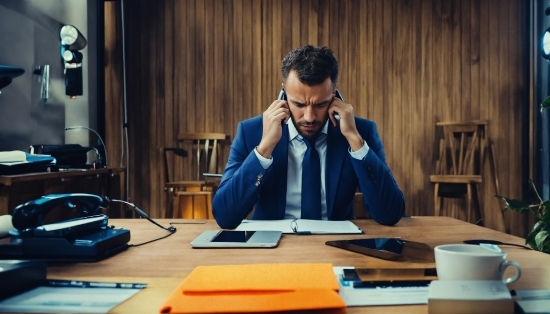 Table, Furniture, Tie, Microphone, Desk, Spokesperson