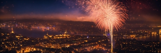 Sky, Atmosphere, Fireworks, Cloud, Horizon, Entertainment