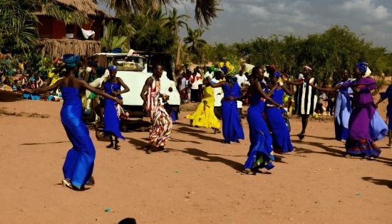 Sky, Dance, Tree, Entertainment, Performing Arts, Plant