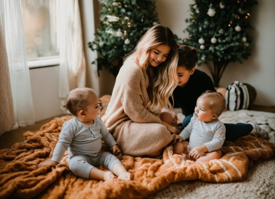 Skin, Christmas Tree, Comfort, Door, Baby, Wood