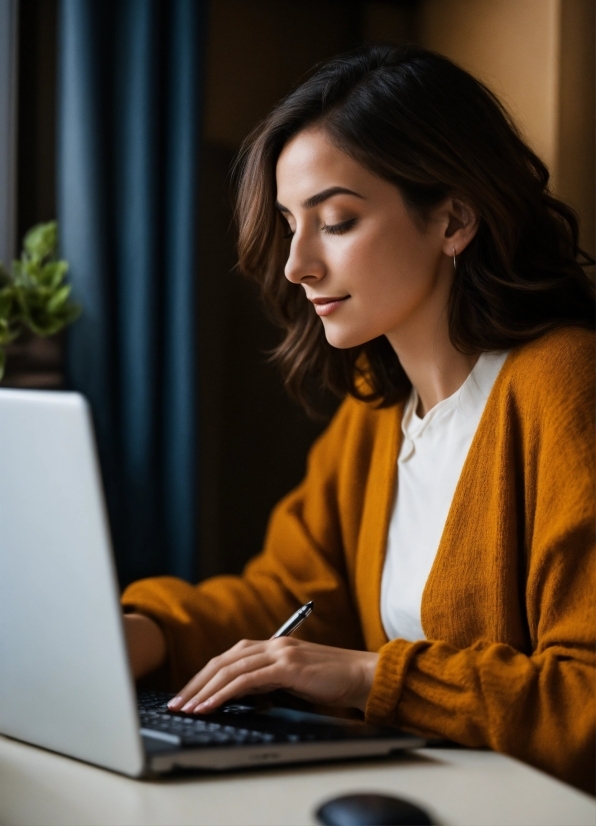 Computer, Personal Computer, Laptop, Plant, Netbook, White-collar Worker