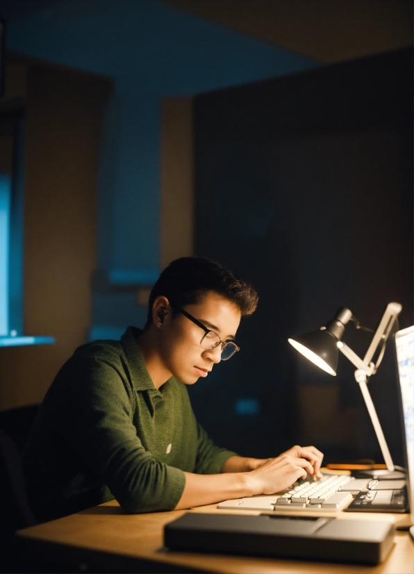 Computer, Personal Computer, Table, Eyewear, Desk, Audio Equipment