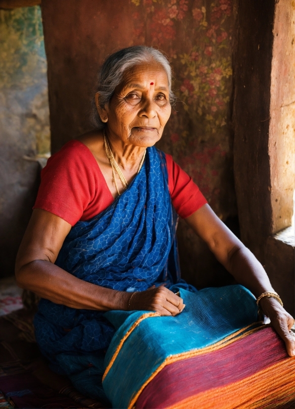 Chin, Arm, Neck, Temple, Adaptation, Sari