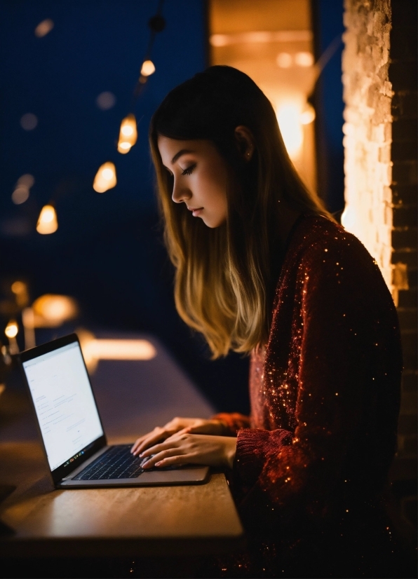 Computer, Laptop, Personal Computer, Flash Photography, Netbook, Musician