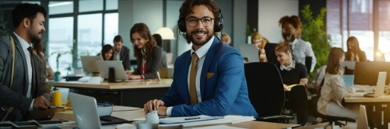 Table, Smile, Sharing, Tie, Desk, White-collar Worker