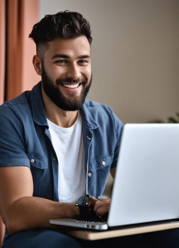 Smile, Computer, Personal Computer, Arm, Shoulder, Laptop