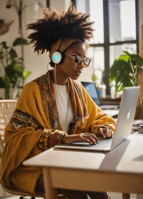 Computer, Plant, Laptop, Personal Computer, Netbook, Human