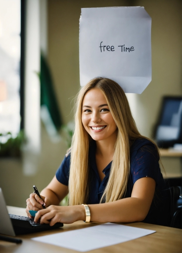 Smile, Automotive Design, Table, Computer, Desk, White-collar Worker