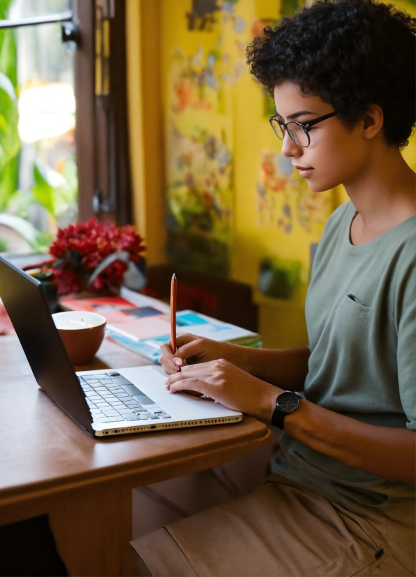 Watch, Glasses, Table, Computer, Furniture, Personal Computer