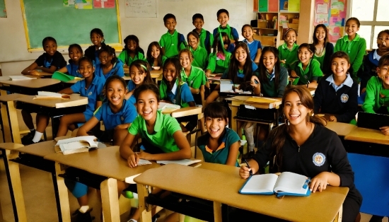 Smile, Green, Table, Academic Institution, T-shirt, Event