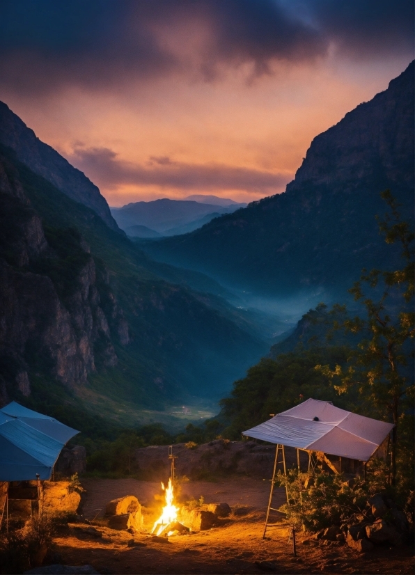 Cloud, Sky, Atmosphere, Mountain, Ecoregion, Tent