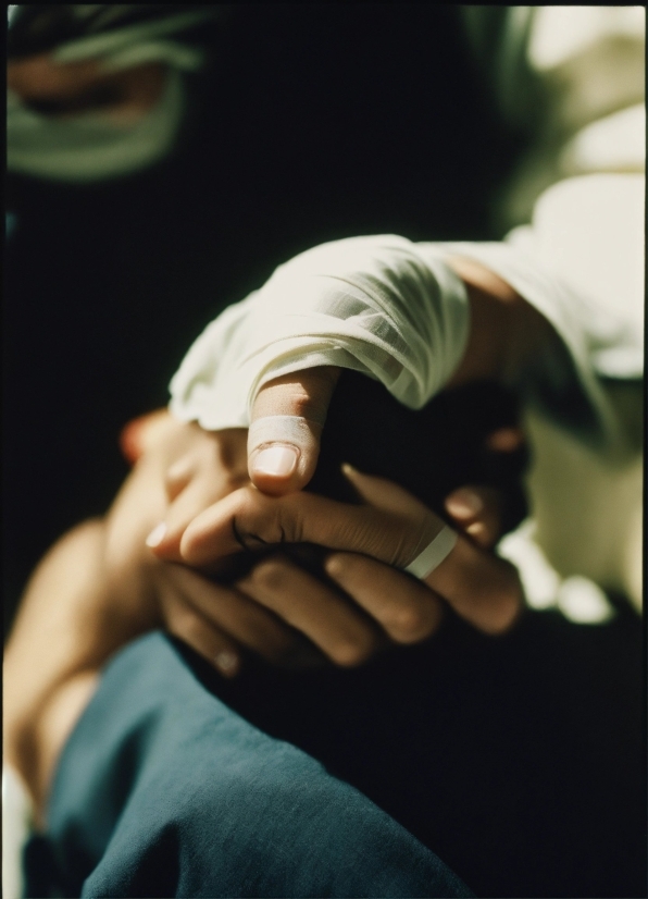 Comfort, Gesture, Flash Photography, Plant, Window, Thumb