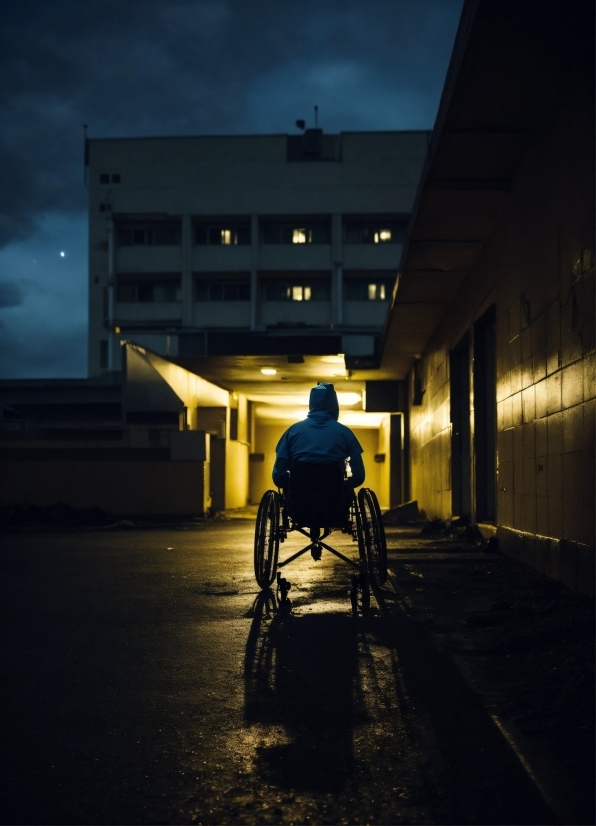 Tire, Wheel, Cloud, Sky, Automotive Lighting, Vehicle