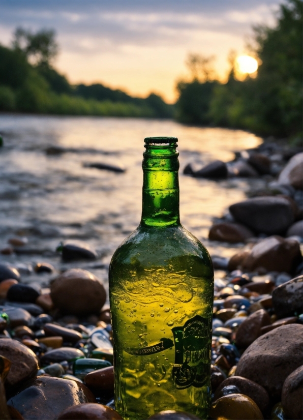 Water, Bottle, Sky, Drinkware, Liquid, Cloud