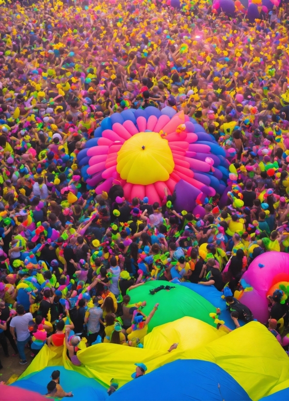 Light, Nature, Yellow, Toy, Fun, Crowd