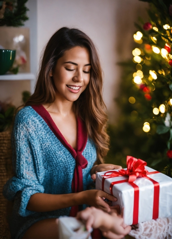 Smile, Photograph, Christmas Tree, Facial Expression, Happy, Dress