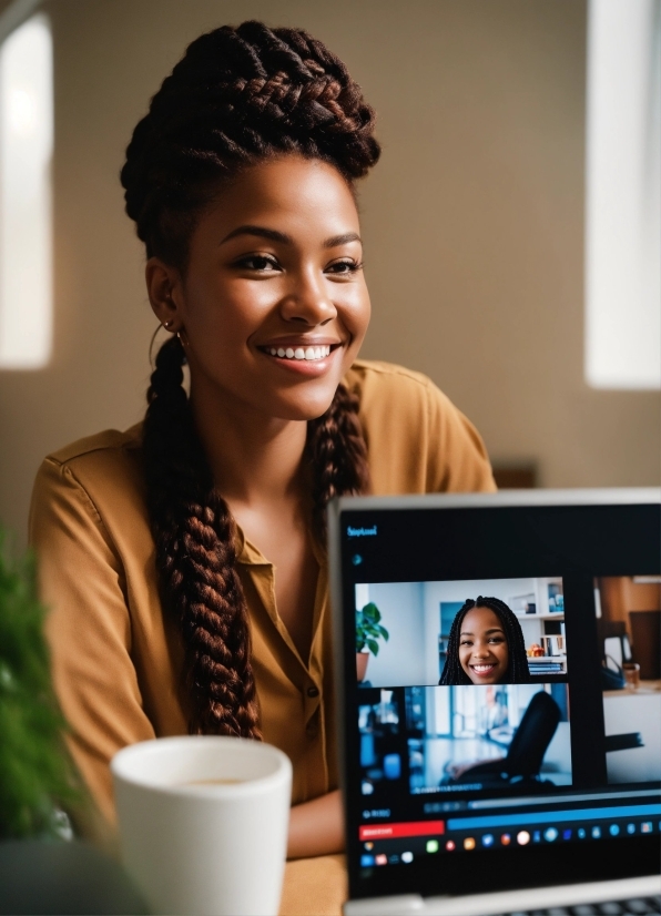 Computer, Smile, Personal Computer, Photograph, Laptop, Tableware