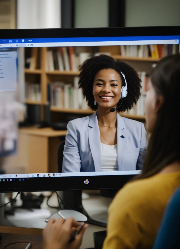 Smile, Computer, Personal Computer, White-collar Worker, Technology, Electronic Device