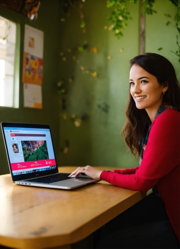 Computer, Table, Personal Computer, Laptop, Smile, Desk