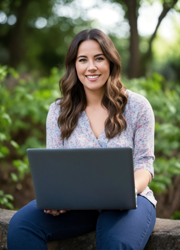 Smile, Shoulder, Photograph, Computer, Flash Photography, Neck