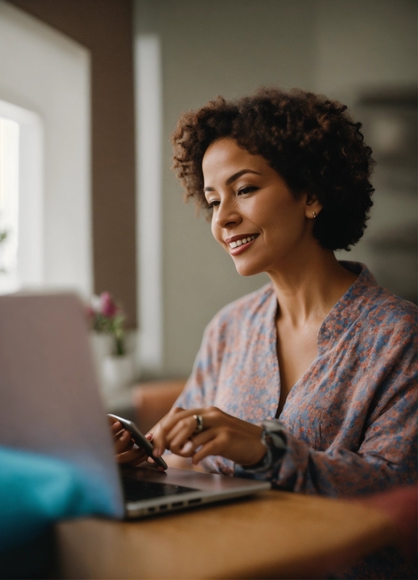 Hairstyle, Computer, Personal Computer, Laptop, Smile, Typing