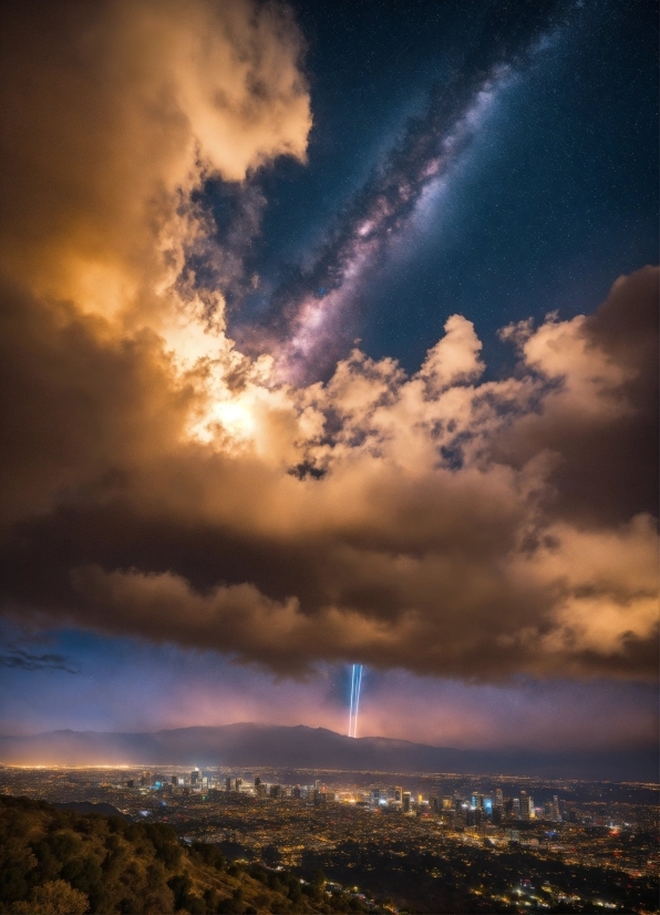 Cloud, Sky, Atmosphere, Daytime, Light, Nature