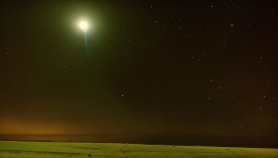 Atmosphere, Sky, Moon, Natural Landscape, Astronomical Object, Atmospheric Phenomenon