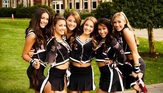 Smile, Sports Uniform, Cheerleading Uniform, Competition Event, Thigh, Uniform