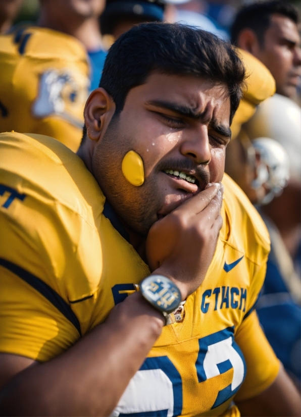 Watch, Sports Uniform, Glove, Gesture, Player, Jersey