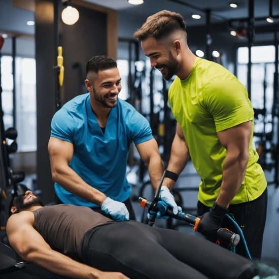 Joint, Shorts, Smile, Muscle, T-shirt, Elbow